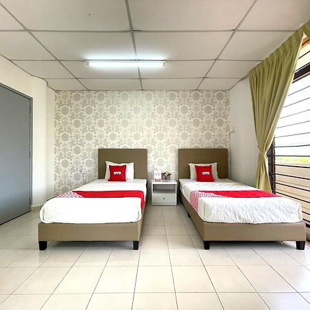 Oyo Home 90326 Wg Guest House George Town Ngoại thất bức ảnh
