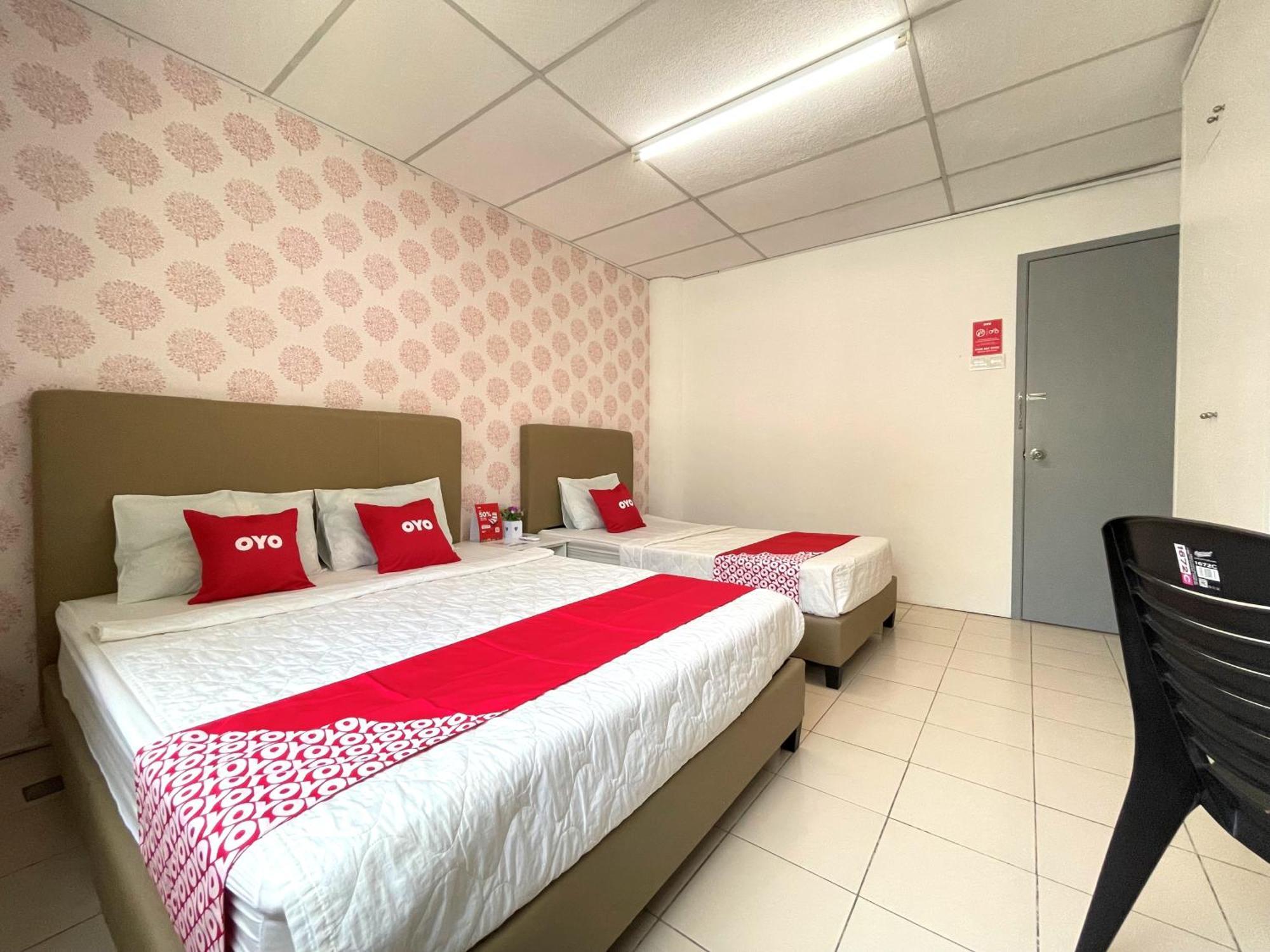 Oyo Home 90326 Wg Guest House George Town Ngoại thất bức ảnh