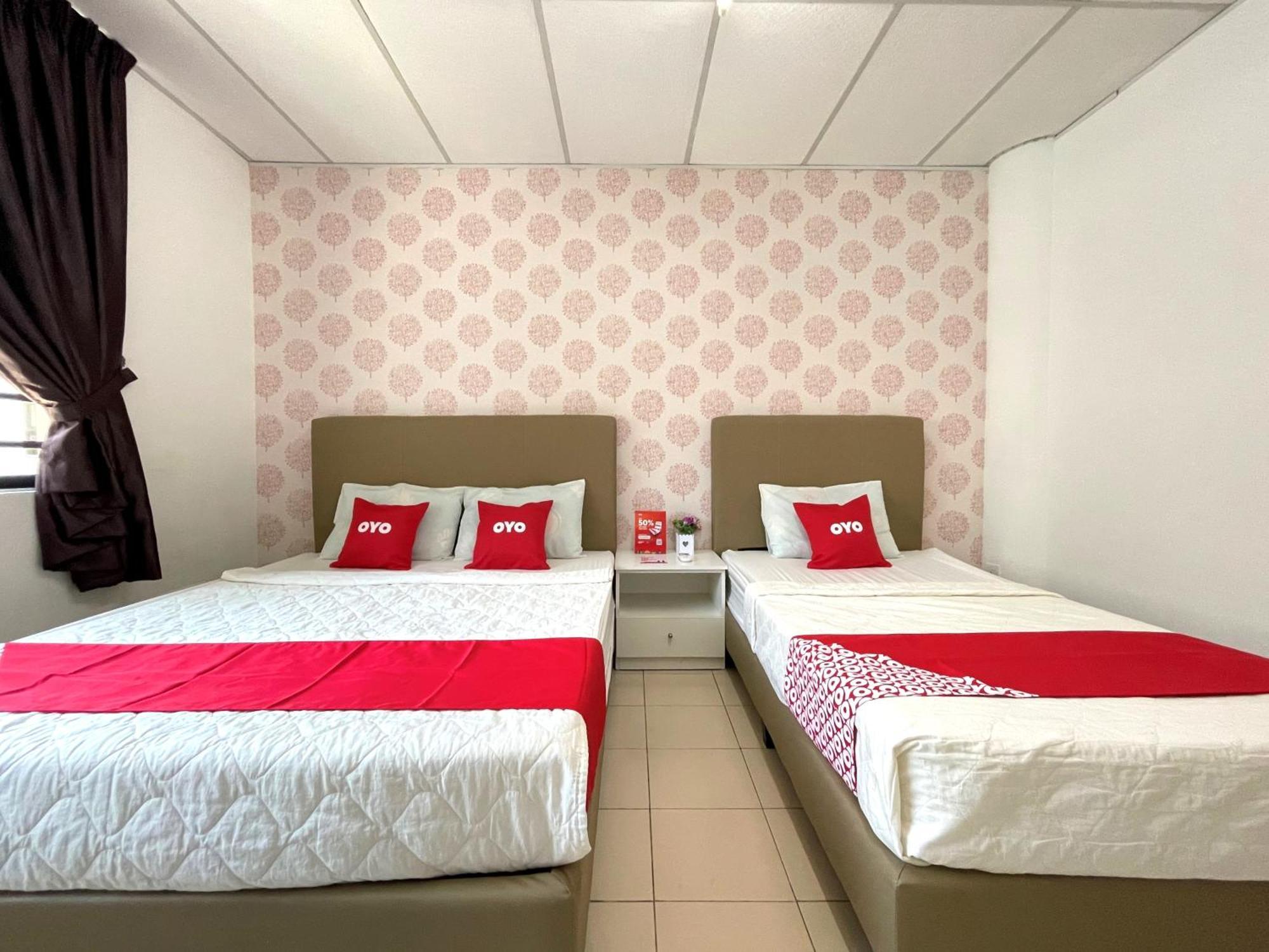 Oyo Home 90326 Wg Guest House George Town Ngoại thất bức ảnh